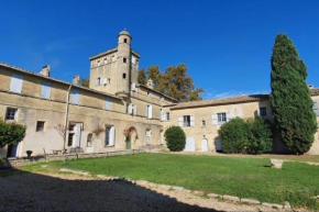 3 appartements pour 15 pers dans un château